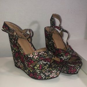 Floral Wedges
